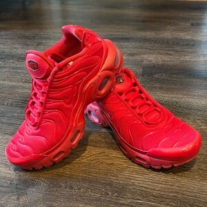 6Y Nike Air Max Plus University Red- LIKE NEW!